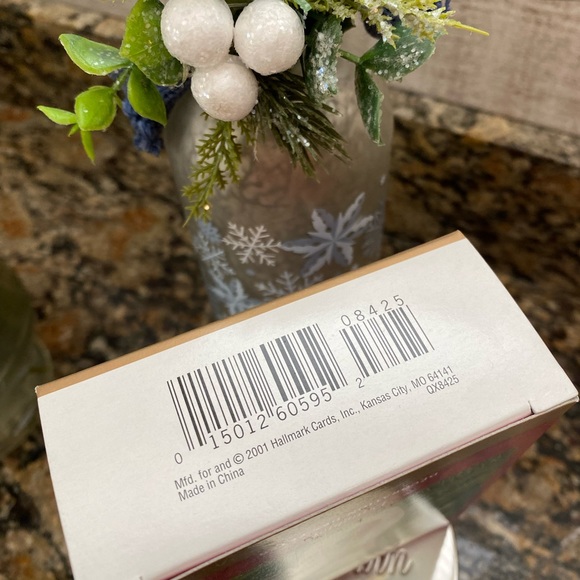 🆕🎄 Hallmark Keepsake “Daughter 2001”  handcrafted collectible ornament. Retired - Picture 3 of 3